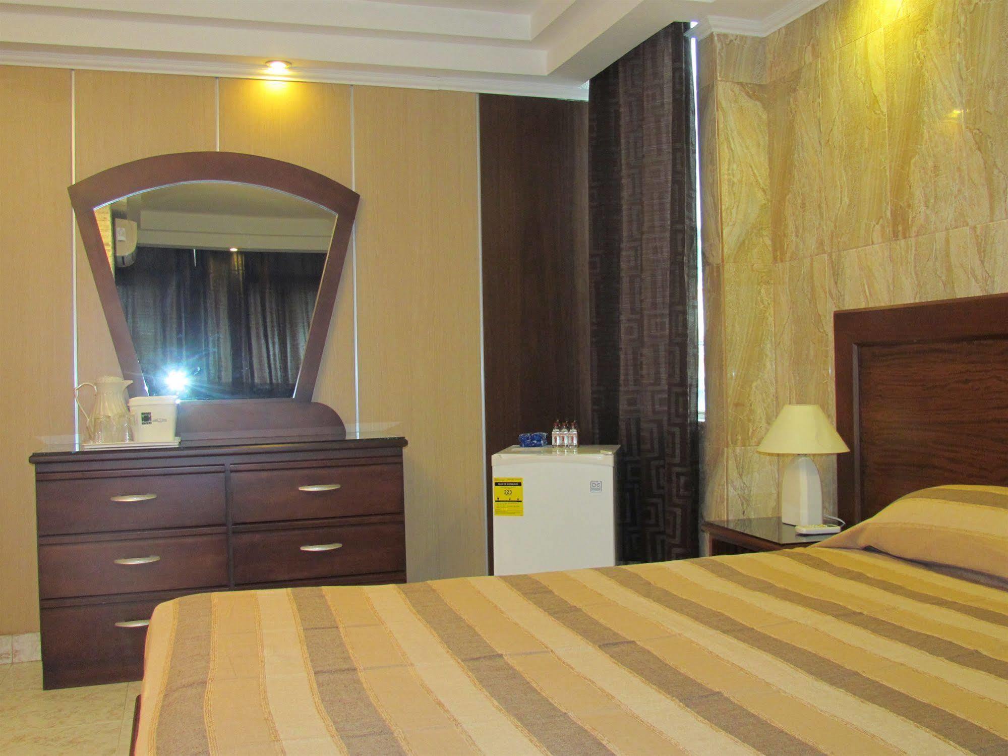 Hotel Roma Plaza Панама Экстерьер фото